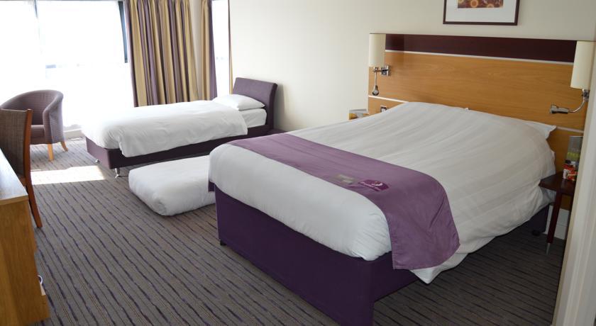 Premier Inn Dublin Airport Swords Exterior photo