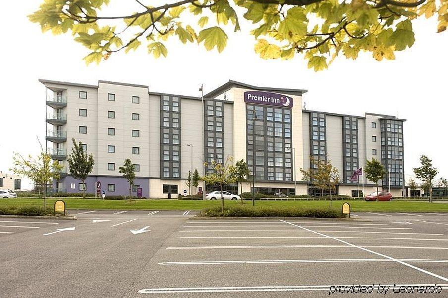 Premier Inn Dublin Airport Swords Exterior photo