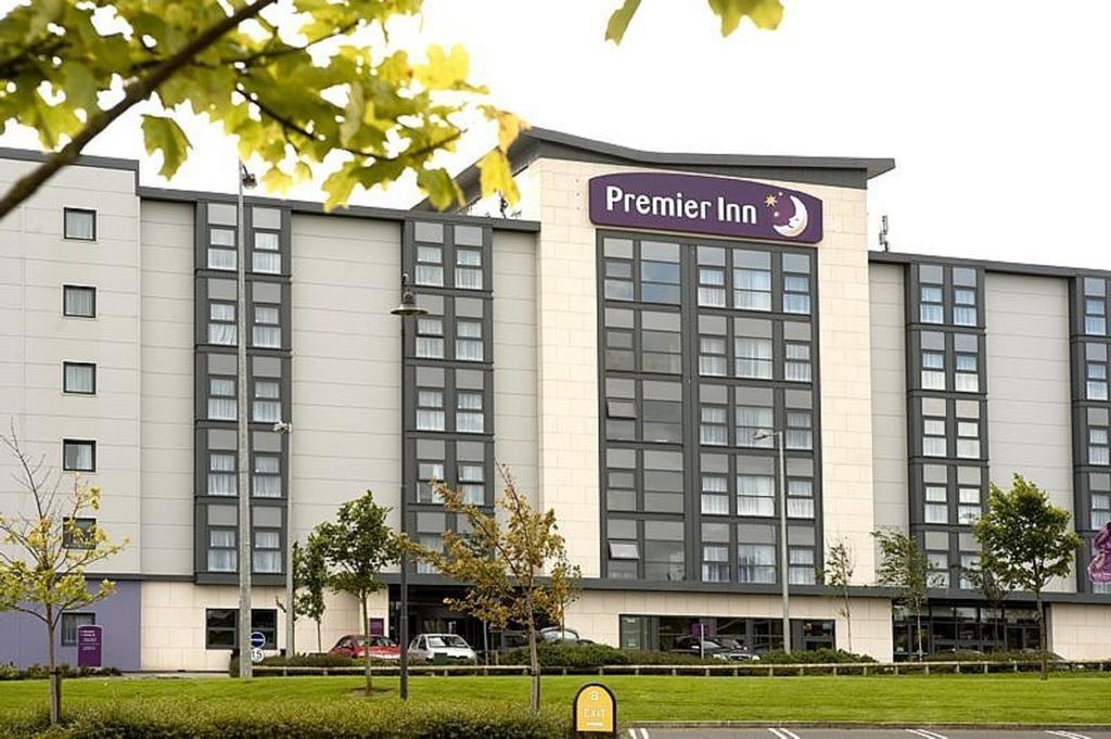 Premier Inn Dublin Airport Swords Exterior photo
