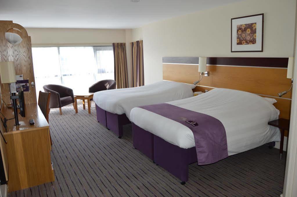 Premier Inn Dublin Airport Swords Exterior photo